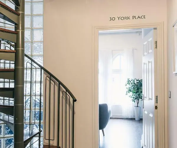 Stunning Shabby Chic Loft Ap Апартаменти Лідс