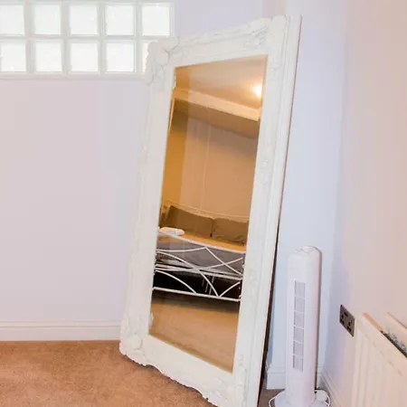 Stunning Shabby Chic Loft Ap * Leeds (West Yorkshire)