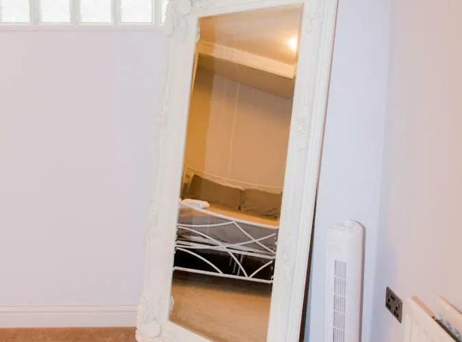 Stunning Shabby Chic Loft Ap * Leeds (West Yorkshire)